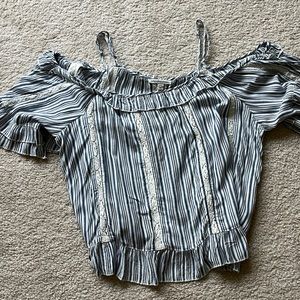 American Eagle Open Shoulder Top